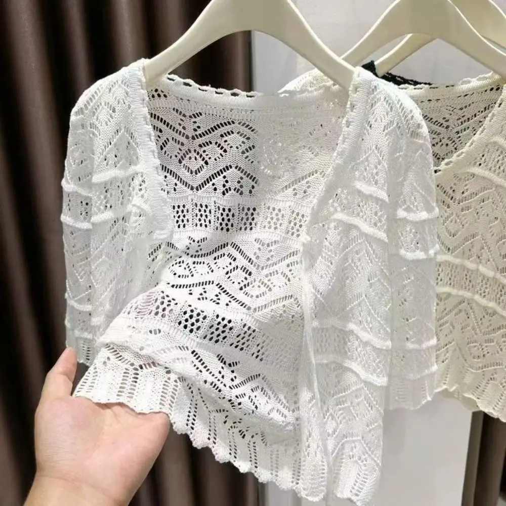 Fashion Flower Knitted Cardigan Hollow Out V-Neck Short Sleeve Shawl Casual Thin Sun-Proof Tops Summer
Fashion Flower Knitted Cardigan Hollow Out V-Neck Short Sleeve Shawl Casual Thin Sun-Proof Tops Summer