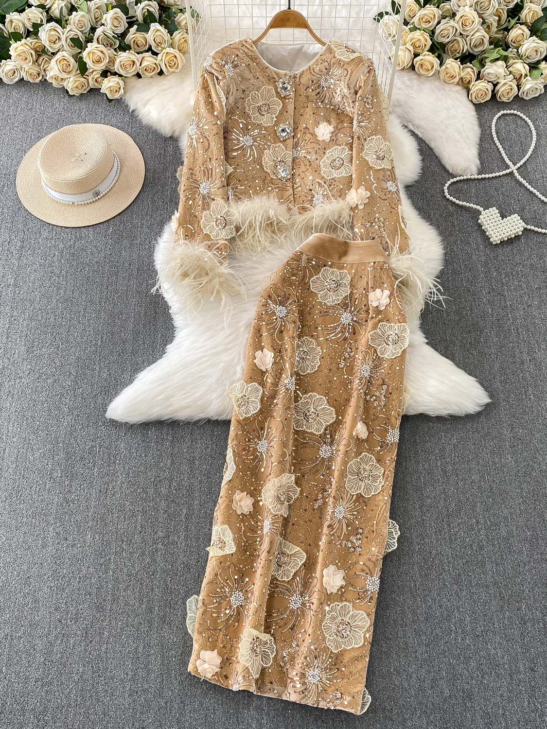 Velvet Jaet And Sequin Skirt Set Faionable Patchwork Fur Design Ele Heavy Embelliment Long Dr Two Piec...
Velvet Jaet And Sequin Skirt Set Faionable Patchwork Fur Design Ele Heavy Embelliment Long Dr Two Piec...