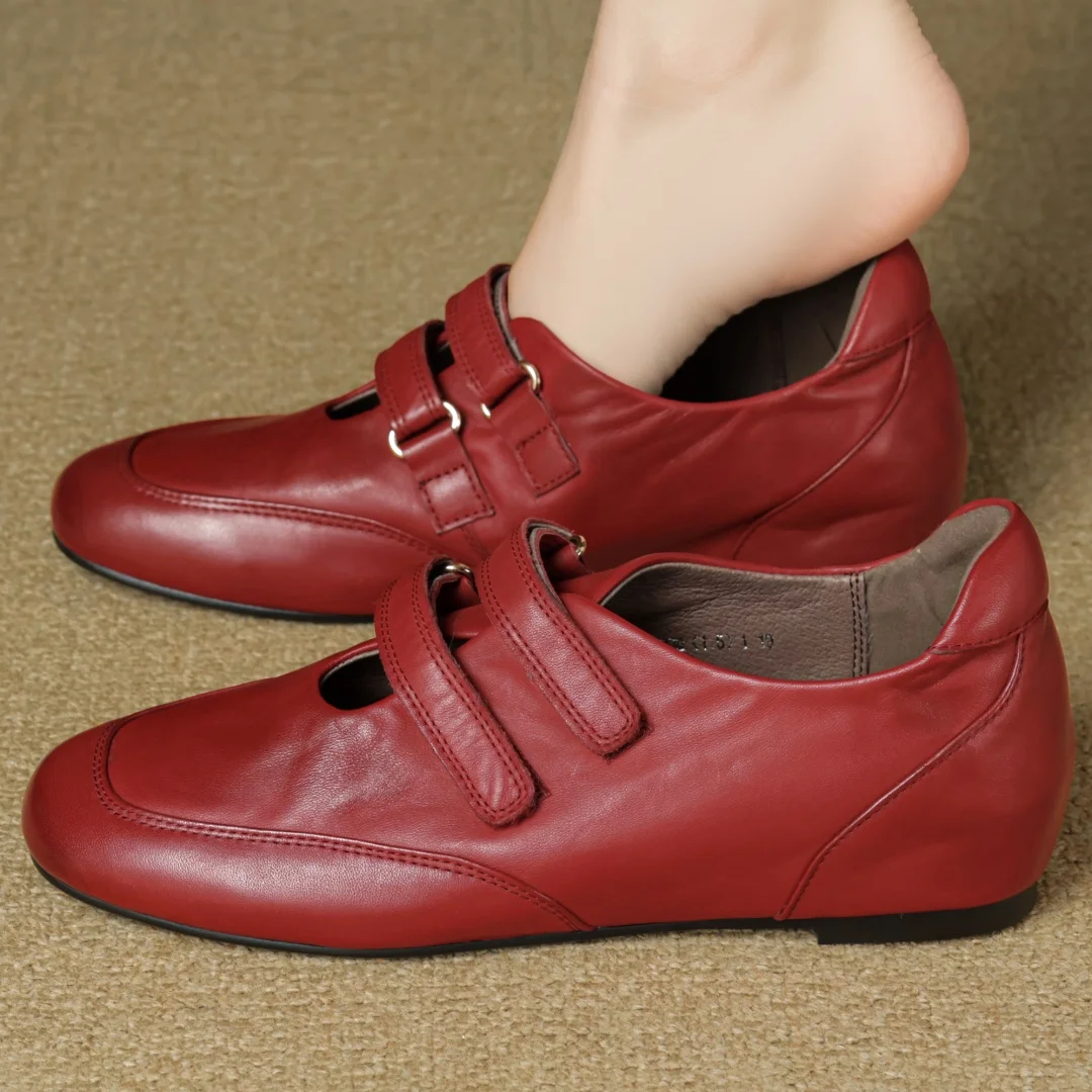 Women's cow leather narrow band hook&loop slip-on flats high quality soft comfortable 4cm wedge low heel casual daily shoes sale
Women's cow leather narrow band hook&loop slip-on flats high quality soft comfortable 4cm wedge low heel casual daily shoes sale