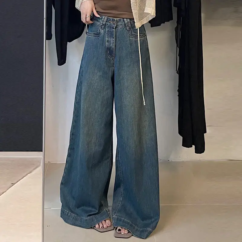 Early Spring Loose Fit Denim Pants High Waist Straight Leg Vintage Long Trousers Meat Concealing Wide Leg Design Sensation
Early Spring Loose Fit Denim Pants High Waist Straight Leg Vintage Long Trousers Meat Concealing Wide Leg Design Sensation