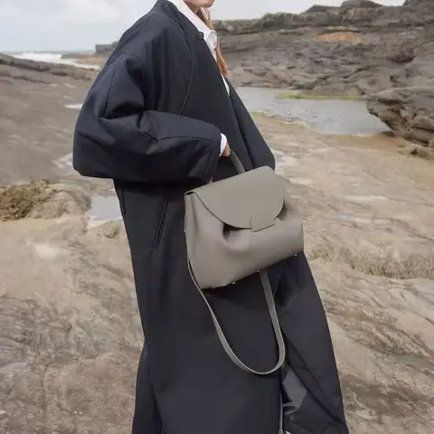 Large Capacity Smiley Face Crossbody Bag Women's Handbag Shoulder Bag Trendy Design PU Material Neutral Minimalist Style