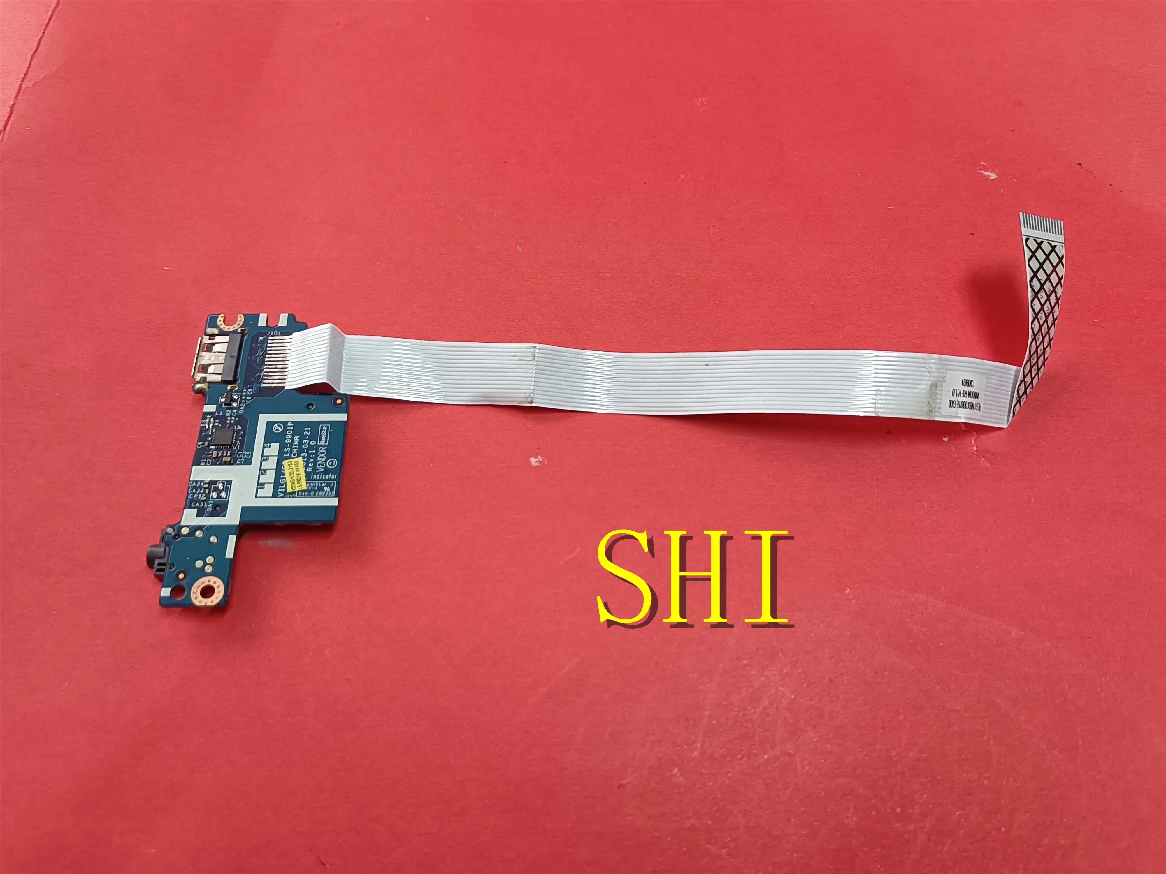 used FOR Lenovo G400S G405S G500 G500s G505 G510S 9901P USB Audio interface BOARD With Cable LS-9901P 100% Tested
used FOR Lenovo G400S G405S G500 G500s G505 G510S 9901P USB Audio interface BOARD With Cable LS-9901P 100% Tested