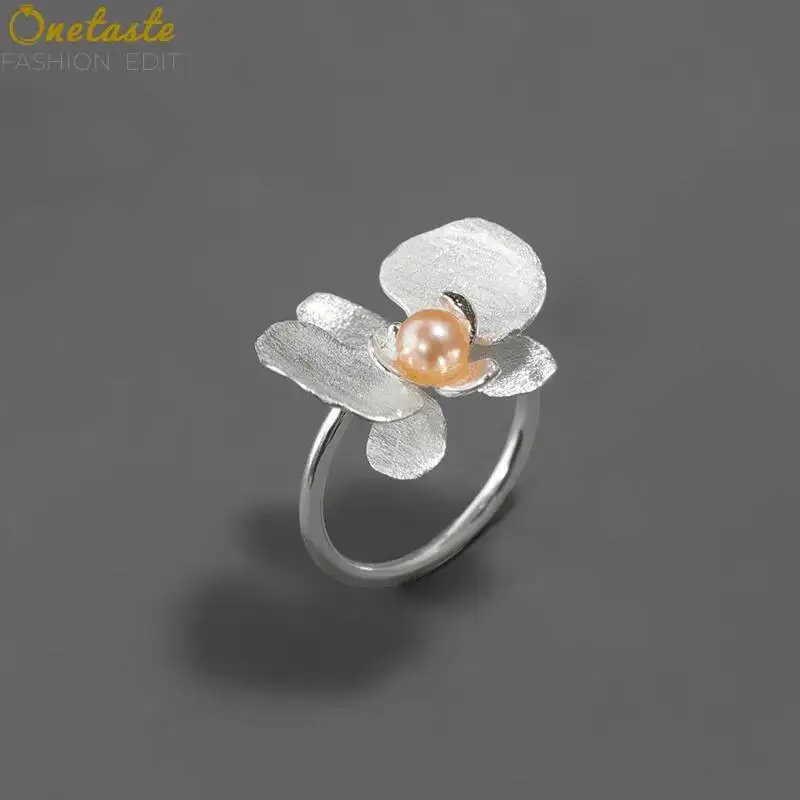 Pearl Golden Silver Color 3D Phalaenopsis Flower Resizable Statement Ring Women Fashion Unique Big Wide Open Rings Party Gift
Pearl Golden Silver Color 3D Phalaenopsis Flower Resizable Statement Ring Women Fashion Unique Big Wide Open Rings Party Gift