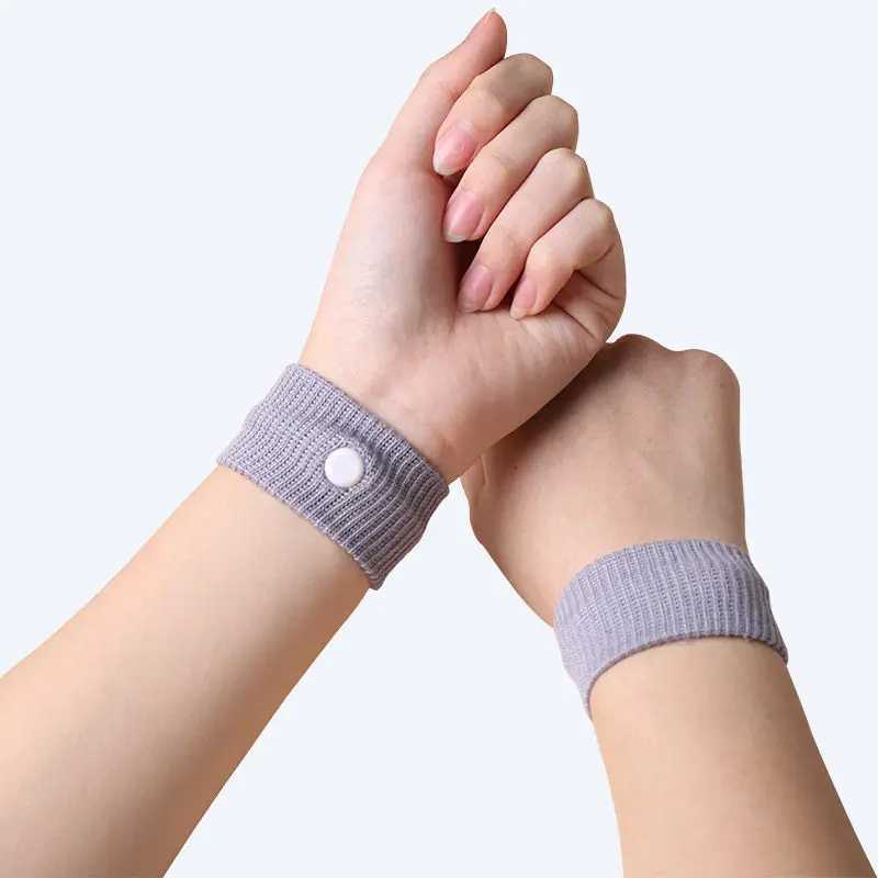 Anti-motion sickness wrist strap travel motion bracelet seasickness vomiting morning sickness bracelet travel supplies
Anti-motion sickness wrist strap travel motion bracelet seasickness vomiting morning sickness bracelet travel supplies