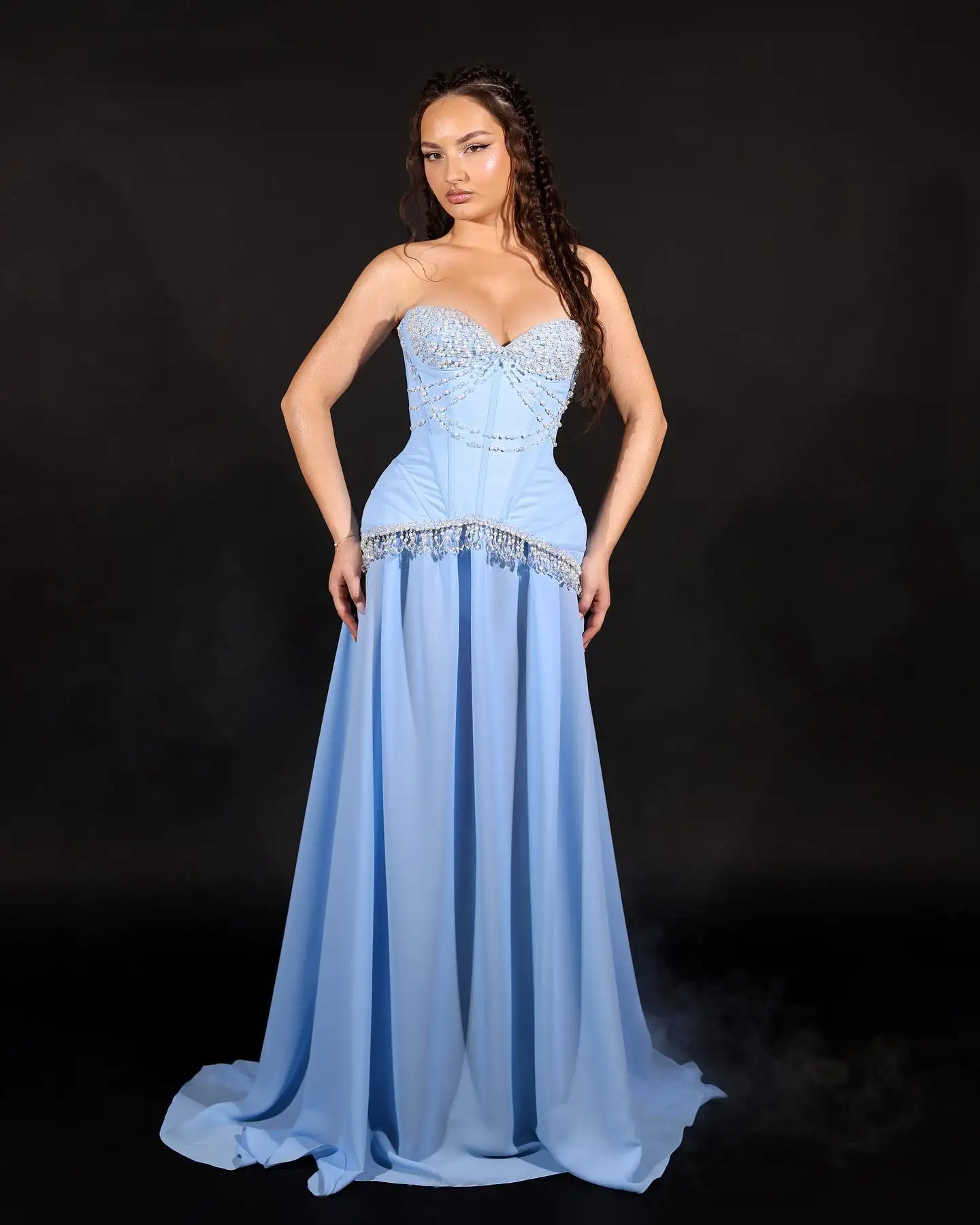 Customized Exquisite Jersey A-Line Crystal Beading Pearls Evening Dress Delicate Sleeveless Sweetheart Floor Length prom dresses
Customized Exquisite Jersey A-Line Crystal Beading Pearls Evening Dress Delicate Sleeveless Sweetheart Floor Length prom dresses