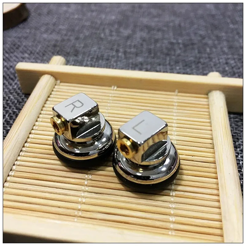 HiFi наушники с плоской головкой DIY металлический MMCX съемный разъем аудиофильский женский вокал для поп-музыки аудио стиль Technica
HiFi наушники с плоской головкой DIY металлический MMCX съемный разъем аудиофильский женский вокал для поп-музыки аудио стиль Technica