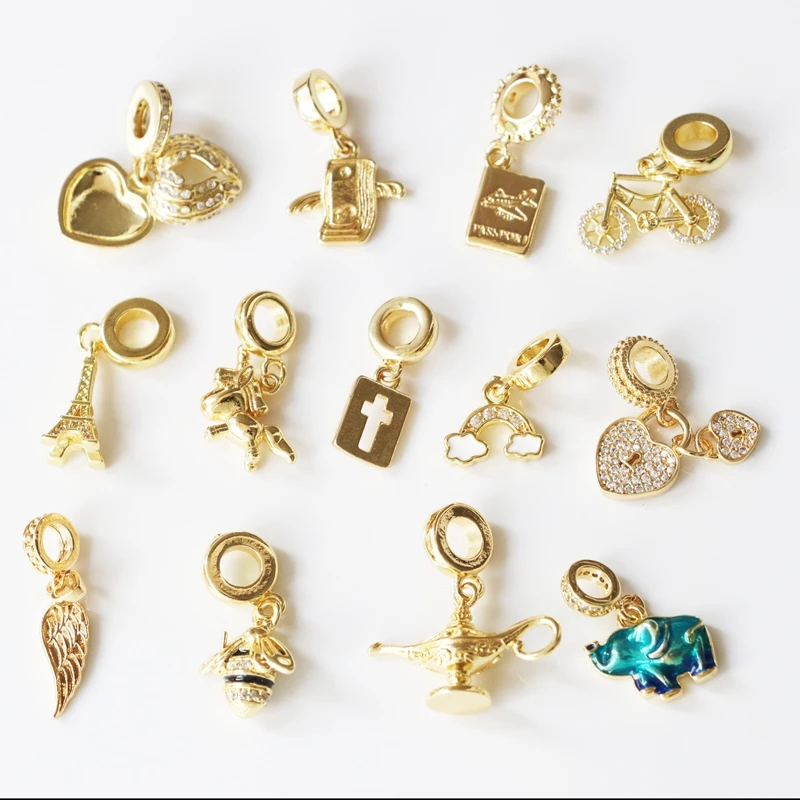 10Pcs/New Golden Color Zircon Sparkling Gold Charm Fit Beads Bracelet DIY Women Jewelry
10Pcs/New Golden Color Zircon Sparkling Gold Charm Fit Beads Bracelet DIY Women Jewelry