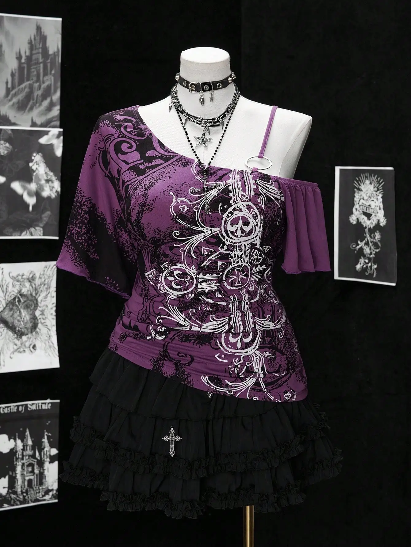 Готическая фиолетовая асимметричная футболка с открытыми плечами, принтом в виде черепа и рукавами с рюшами для женщин
Готическая фиолетовая асимметричная футболка с открытыми плечами, принтом в виде черепа и рукавами с рюшами для женщин