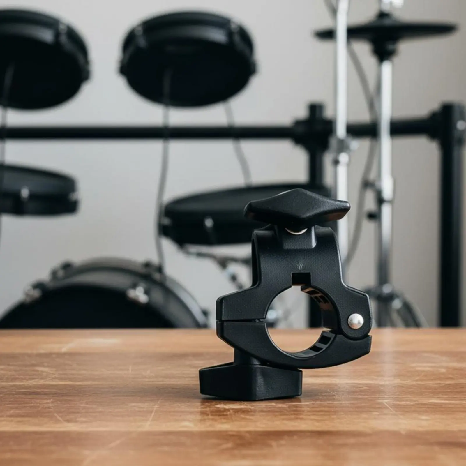 Quadruple Drum Clamp Adjustable Electronic Drum Mount Clamp Music Accessory Sturdy Stable Locking for Stage
Quadruple Drum Clamp Adjustable Electronic Drum Mount Clamp Music Accessory Sturdy Stable Locking for Stage