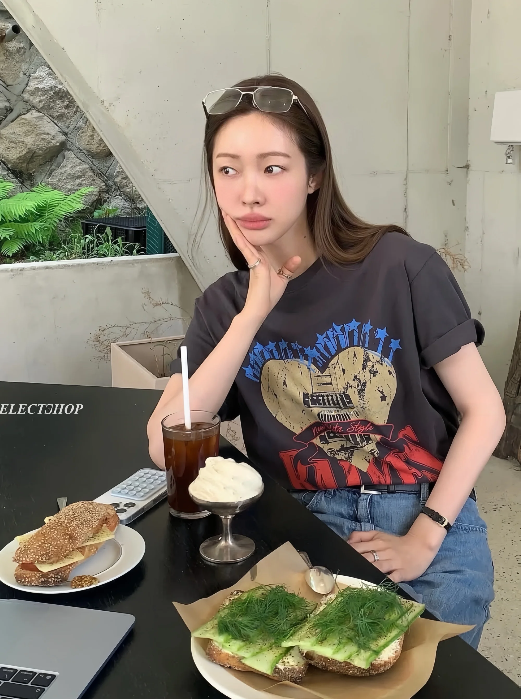 New 26RAIE Women's Short Sleeve T-Shirt Vintage American Love Letter Print Casual Cotton round Neck Pullover Moisture Wicking
New 26RAIE Women's Short Sleeve T-Shirt Vintage American Love Letter Print Casual Cotton round Neck Pullover Moisture Wicking