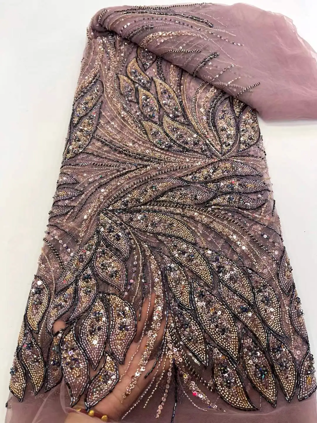 High-end High Grade Shiny Sequins Tulle Lace Fabric with Tube Beads Sequins Embroidery French Net Lace for Party Wedding SZ764
High-end High Grade Shiny Sequins Tulle Lace Fabric with Tube Beads Sequins Embroidery French Net Lace for Party Wedding SZ764