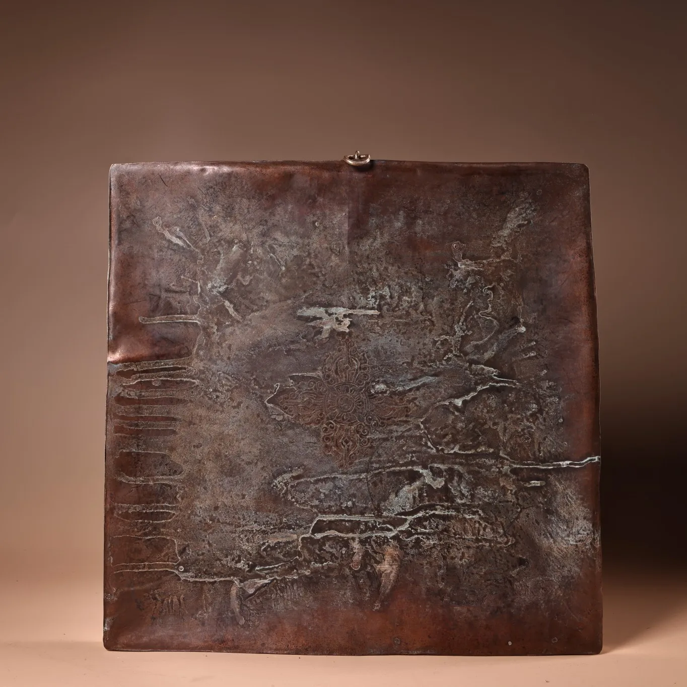 14"Nepalese folk Old Tibetan silver Gilded Filigree Cinnabar Mosaic Gem Manjushri Buddha Thangka Worship Hall
14"Nepalese folk Old Tibetan silver Gilded Filigree Cinnabar Mosaic Gem Manjushri Buddha Thangka Worship Hall