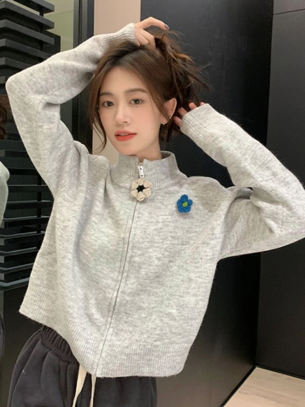 Gray High Collar Knitted Sweater Coat Women's Spring Autumn Loose Short Style Commute Fashion Korean Version Open Cardigan
Gray High Collar Knitted Sweater Coat Women's Spring Autumn Loose Short Style Commute Fashion Korean Version Open Cardigan
