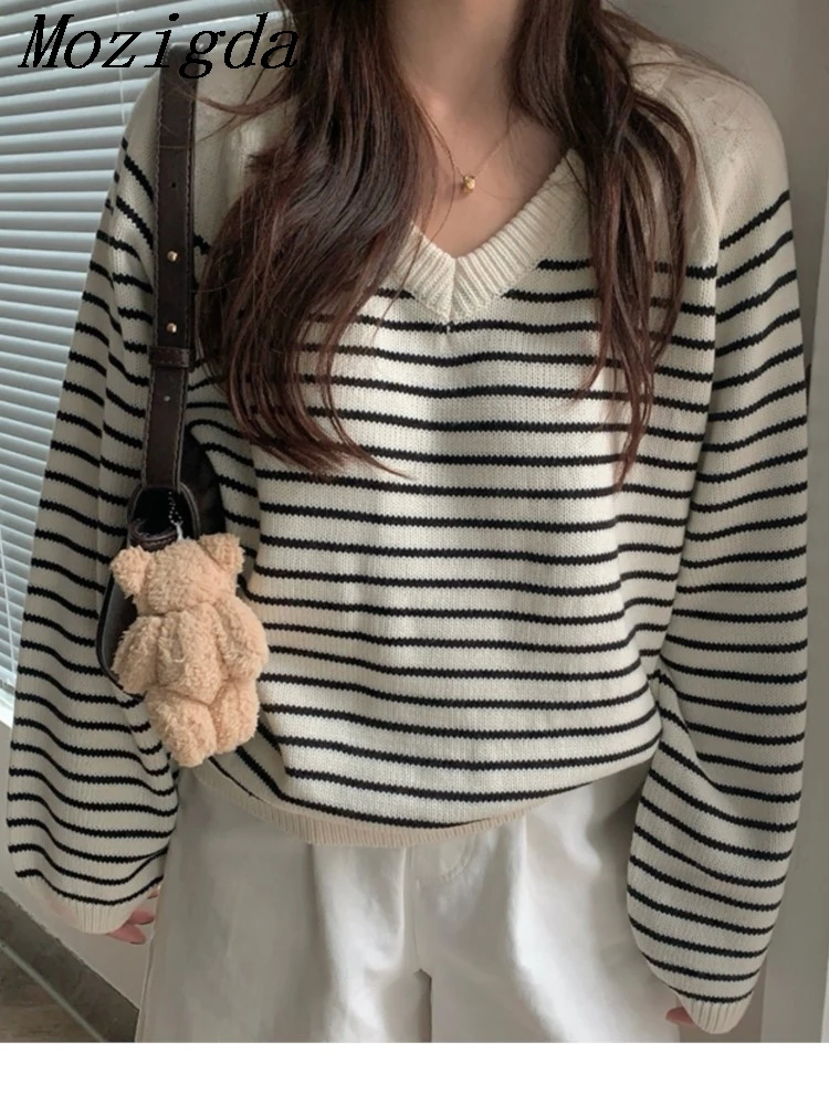Autumn New Women's Slimming Versatile Casual Long Sleeve Knitted Top Trendy Color Blocking Stripe Lapel Sweater
Autumn New Women's Slimming Versatile Casual Long Sleeve Knitted Top Trendy Color Blocking Stripe Lapel Sweater