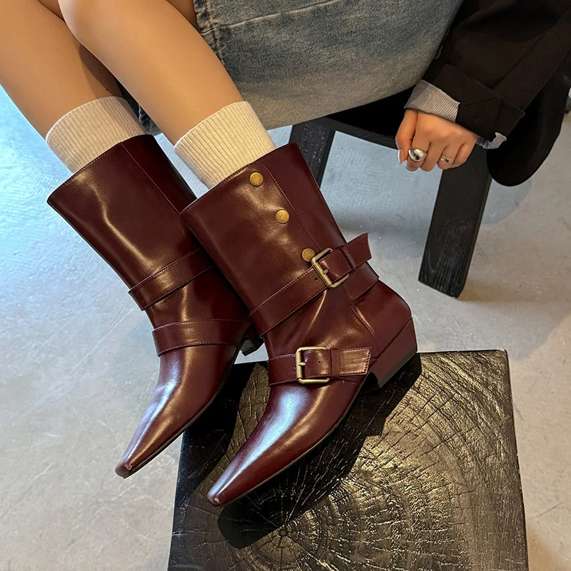 Arden Furtado Осенний ремень с пряжкой из ангоры, красная воловья кожа, короткие сапоги с квадратным носком, современные сапоги на среднем каблуке, сапоги большого размера
Arden Furtado Осенний ремень с пряжкой из ангоры, красная воловья кожа, короткие сапоги с квадратным носком, современные сапоги на среднем каблуке, сапоги большого размера