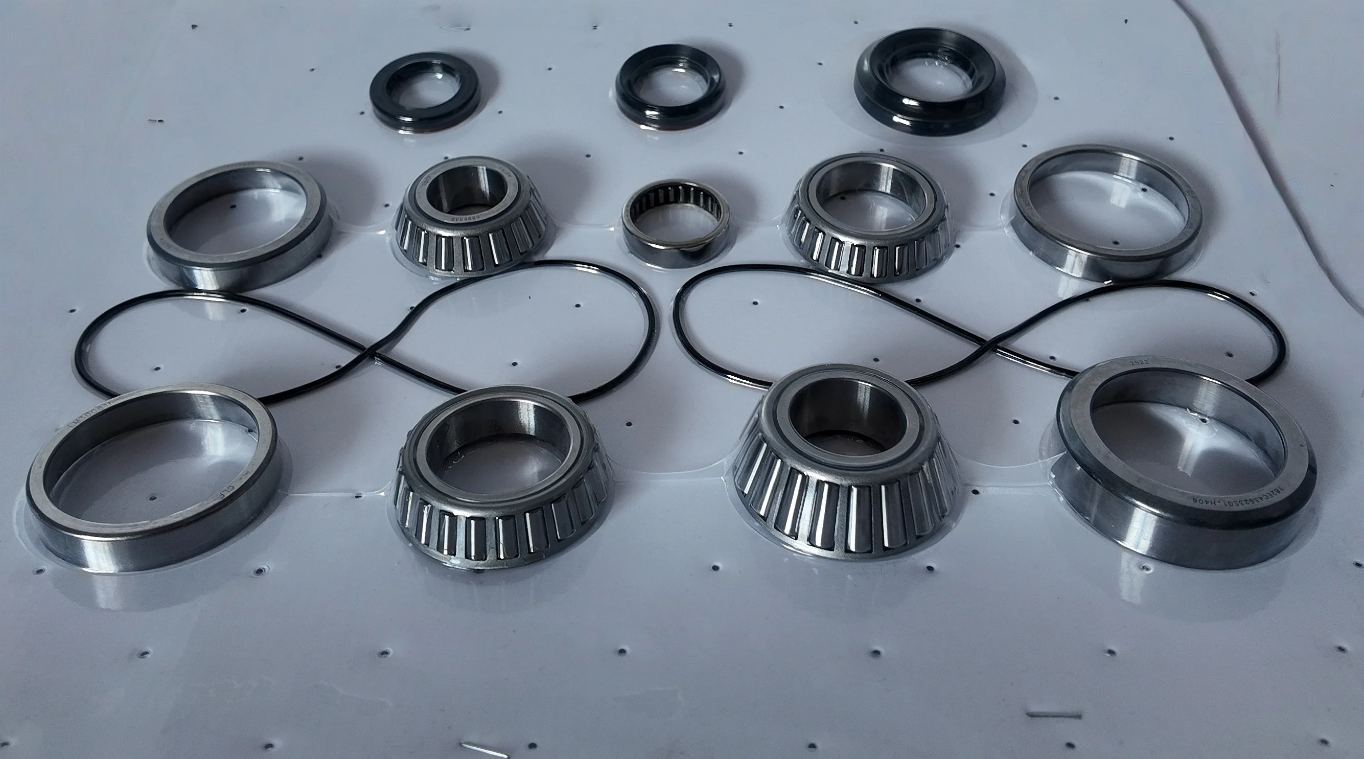 Front Differential Bearings and Seals Repair Kit for Mercedes C300 E350 GLC300 4MATIC | OEM Spec Complete Master Rebuild Set
Front Differential Bearings and Seals Repair Kit for Mercedes C300 E350 GLC300 4MATIC | OEM Spec Complete Master Rebuild Set