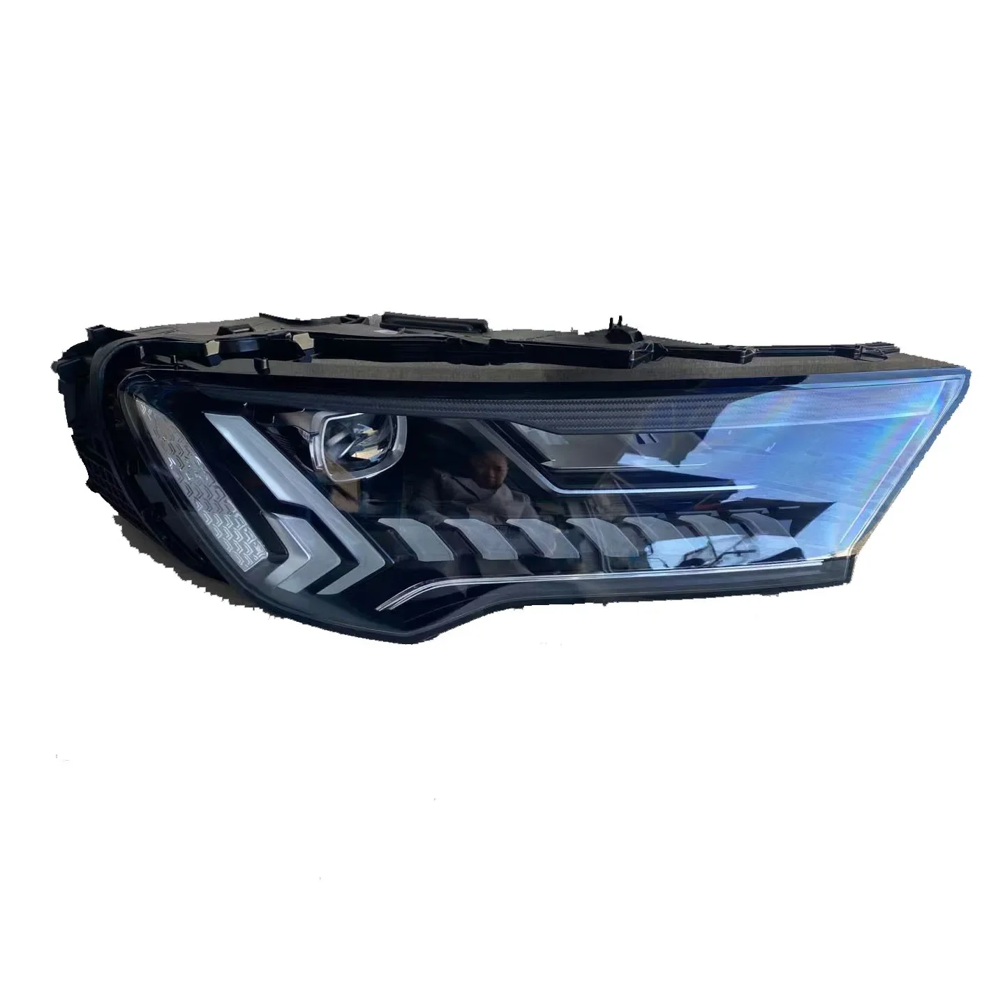 Заводская Поставка продукта прочный Oem автомобильный налобный фонарь Q7 фара для Audi Подходит 2021 лет модификации Q7
Заводская Поставка продукта прочный Oem автомобильный налобный фонарь Q7 фара для Audi Подходит 2021 лет модификации Q7