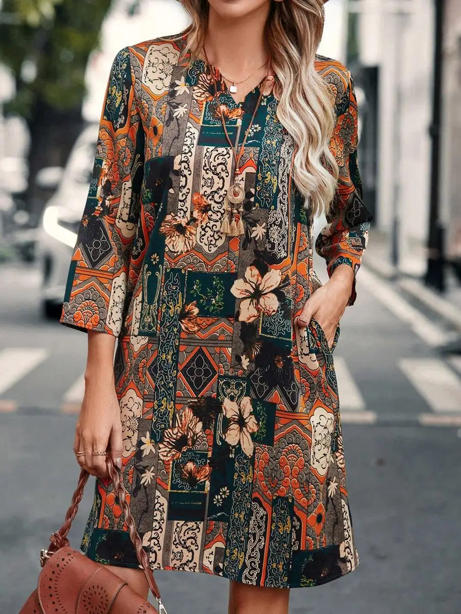 Floral Patchwork Print Notched Neck Tunic Dress With Hidden Pocket
Floral Patchwork Print Notched Neck Tunic Dress With Hidden Pocket