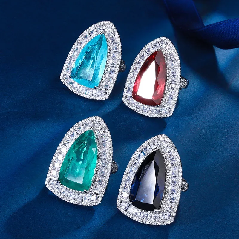 S925 Silver-plated 18K Gold-plated PT950 Platinum Color Treasure Corundum Bullet Personalized Light Luxury Ring Women 13 * 23
S925 Silver-plated 18K Gold-plated PT950 Platinum Color Treasure Corundum Bullet Personalized Light Luxury Ring Women 13 * 23