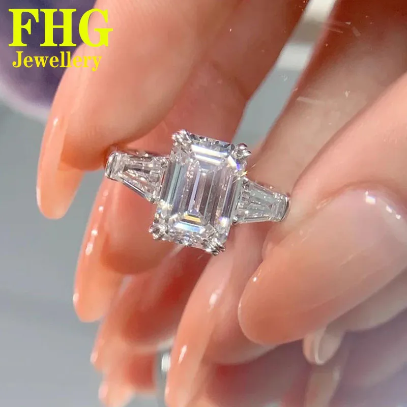 Real Platinum PT950 Ring Women Engagement Anniversary Wedding Ring Emerald Moissanite Diamond Ring Trapezoid
Real Platinum PT950 Ring Women Engagement Anniversary Wedding Ring Emerald Moissanite Diamond Ring Trapezoid