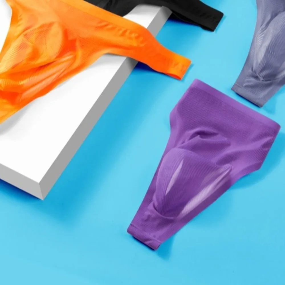 Comfortable Low Waist Men Ice Silk Thongs Underpants Thin Strap Men's Panties Underwear Solid Color Male Briefs Men
Comfortable Low Waist Men Ice Silk Thongs Underpants Thin Strap Men's Panties Underwear Solid Color Male Briefs Men