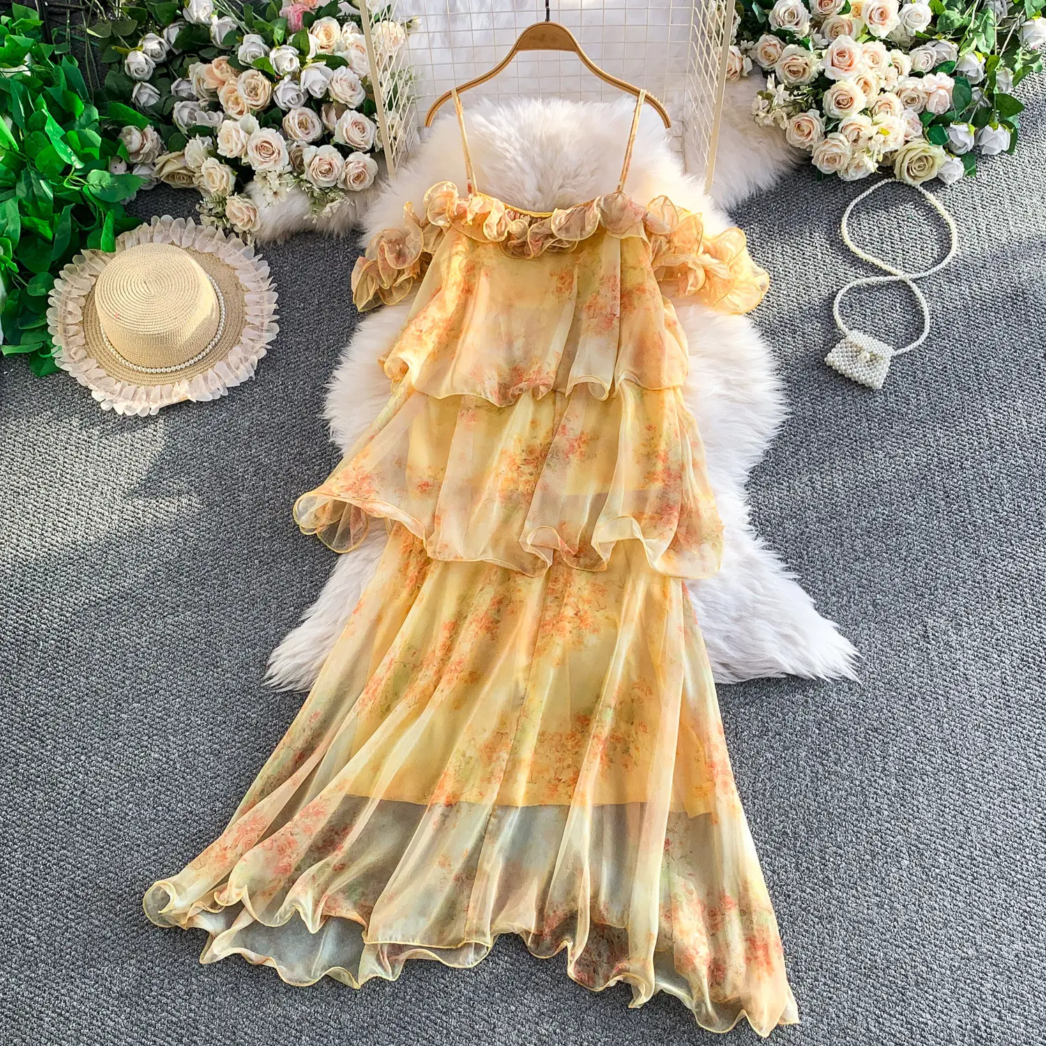 Women's Summer Dress Elegant Off-Shoulder Tulle Maxi Dress Strappy Sleeveless A-Line Long Dress Ruffles & Puffy Hem Female DS525
Women's Summer Dress Elegant Off-Shoulder Tulle Maxi Dress Strappy Sleeveless A-Line Long Dress Ruffles & Puffy Hem Female DS525