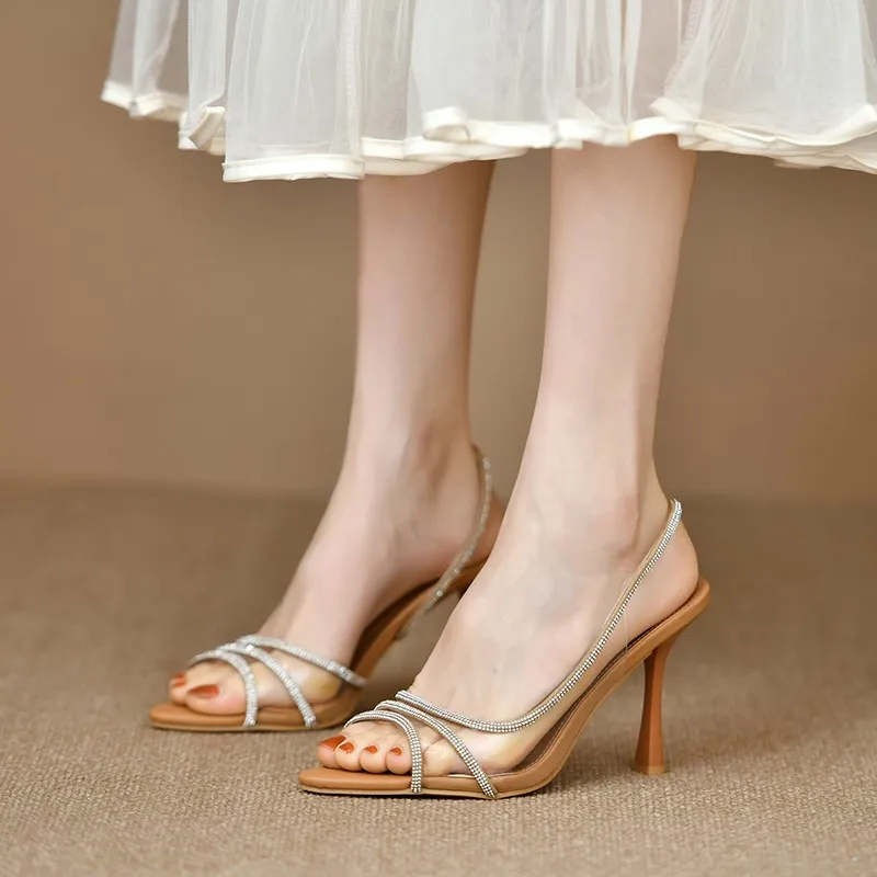 2025 Women Summer Rhinestone Slingback Pumps Office Lady Transparent Heeled Sandals Elegant Pointed Toe Female Sexy High Heels
2025 Women Summer Rhinestone Slingback Pumps Office Lady Transparent Heeled Sandals Elegant Pointed Toe Female Sexy High Heels