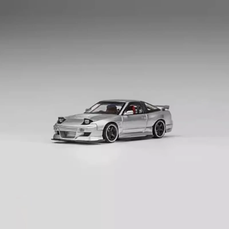 Diecast Original 1:64 Scale 180SX Spirit Simulation Alloy Car Model Static Display Collectible Toy Gift Souvenir Decoration
Diecast Original 1:64 Scale 180SX Spirit Simulation Alloy Car Model Static Display Collectible Toy Gift Souvenir Decoration