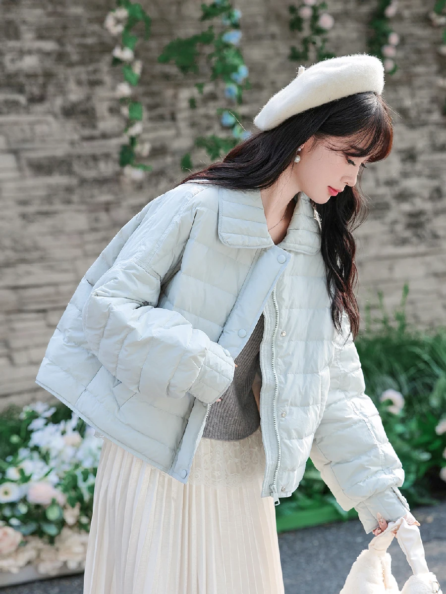 Синяя повседневная утепленная куртка свободного кроя в художественном стиле, осенне-зимняя новинка, модная женская верхняя одежда
Синяя повседневная утепленная куртка свободного кроя в художественном стиле, осенне-зимняя новинка, модная женская верхняя одежда