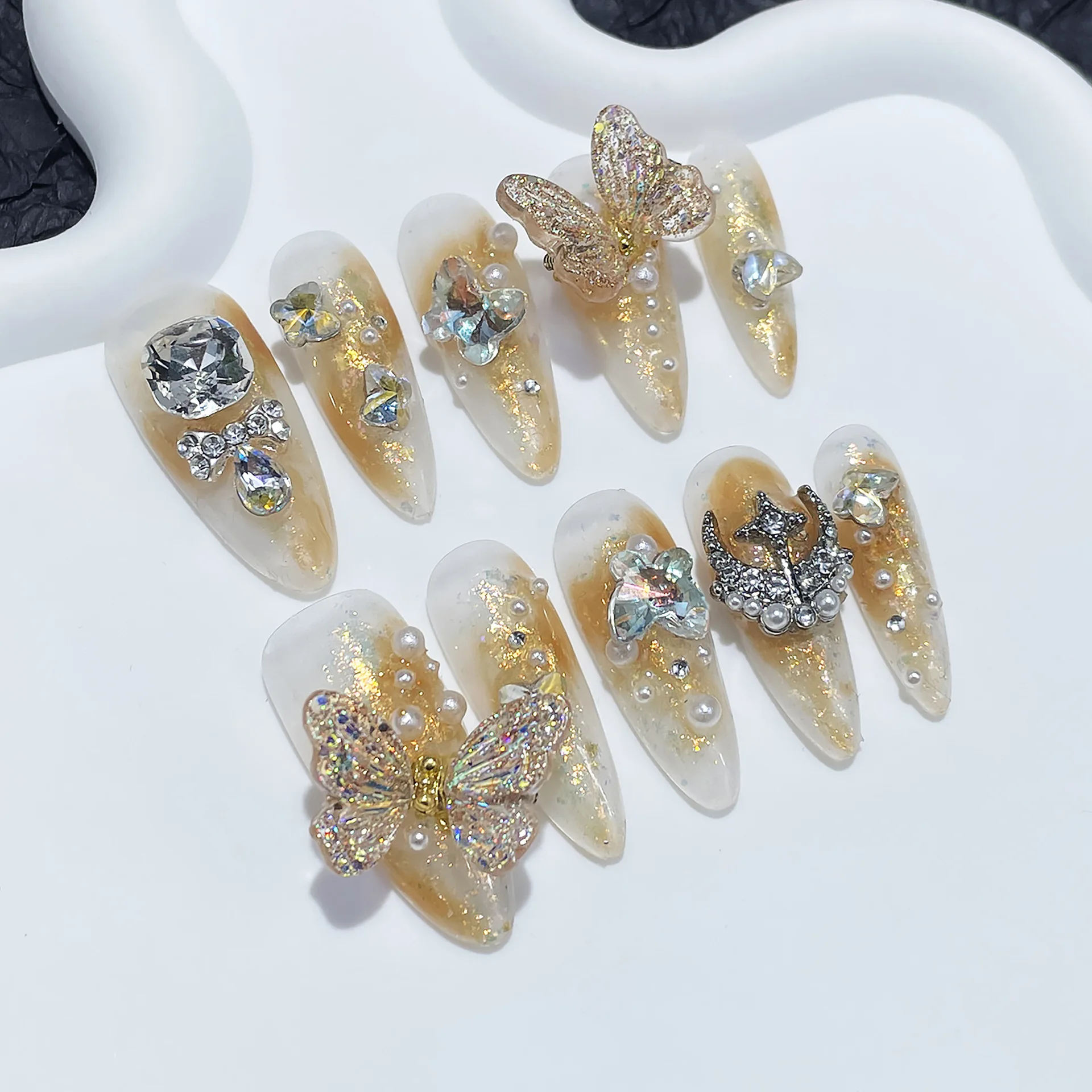 10Pcs Long 3D Butterfly Oval Handmade Press on Nails Champagne Color Fake Nails with Pearl Design Wearable False Nail Uñas 네일팁
10Pcs Long 3D Butterfly Oval Handmade Press on Nails Champagne Color Fake Nails with Pearl Design Wearable False Nail Uñas 네일팁