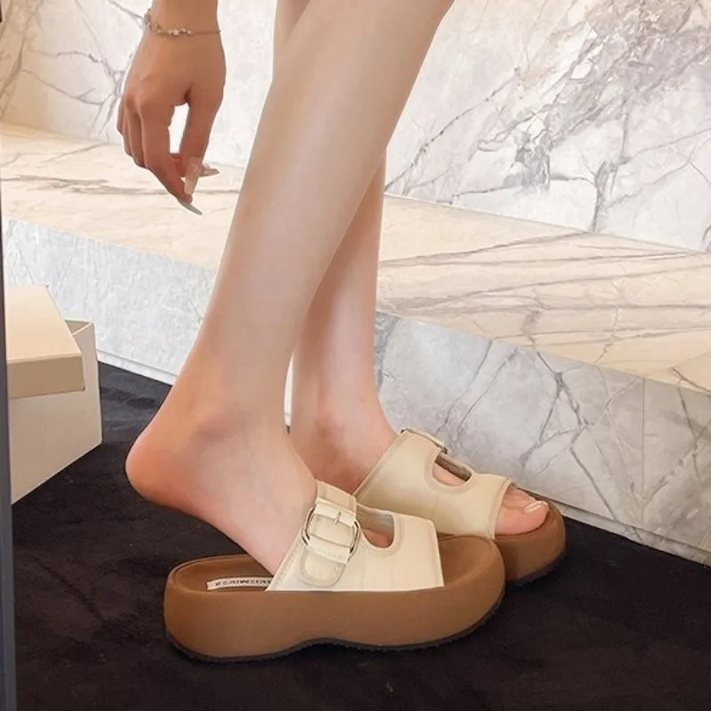 Platform Slippers for Women To Wear Outside 2026 Summer New Versatile Casual Height-increasing Slippers
Platform Slippers for Women To Wear Outside 2026 Summer New Versatile Casual Height-increasing Slippers