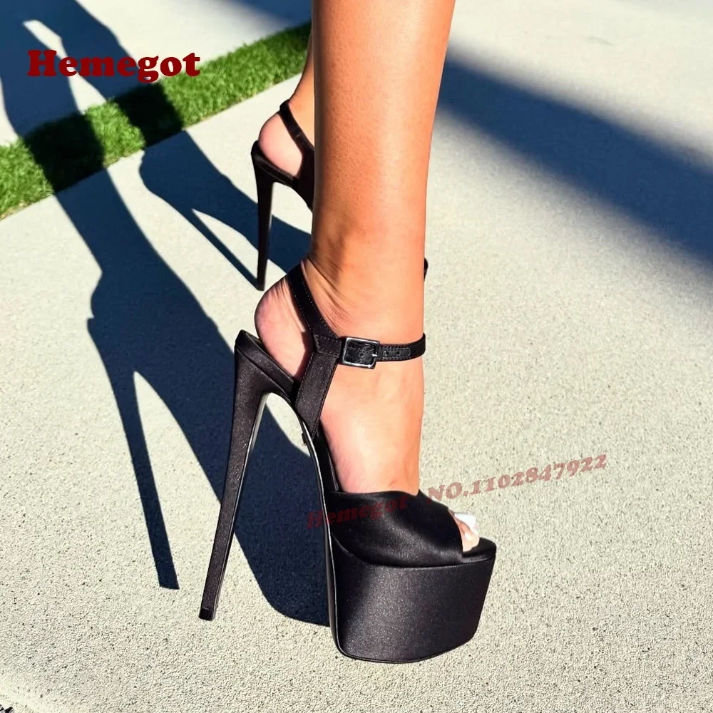 Черные летние женские сандалии на очень высоком каблуке с пряжкой и открытым носком, атласные сандалии на платформе с открытой пяткой, Новое поступление 2023 года, подиумная обувь
Черные летние женские сандалии на очень высоком каблуке с пряжкой и открытым носком, атласные сандалии на платформе с открытой пяткой, Новое поступление 2023 года, подиумная обувь