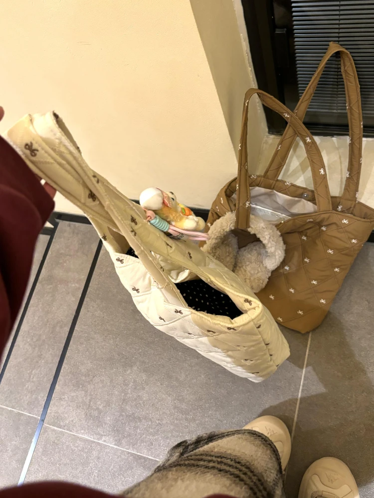 Large Capaci Autumn Winter Embroidered Cotton Bag Knot Tote Casual Commuter Single oulder Versatile New Sle
Large Capaci Autumn Winter Embroidered Cotton Bag Knot Tote Casual Commuter Single oulder Versatile New Sle