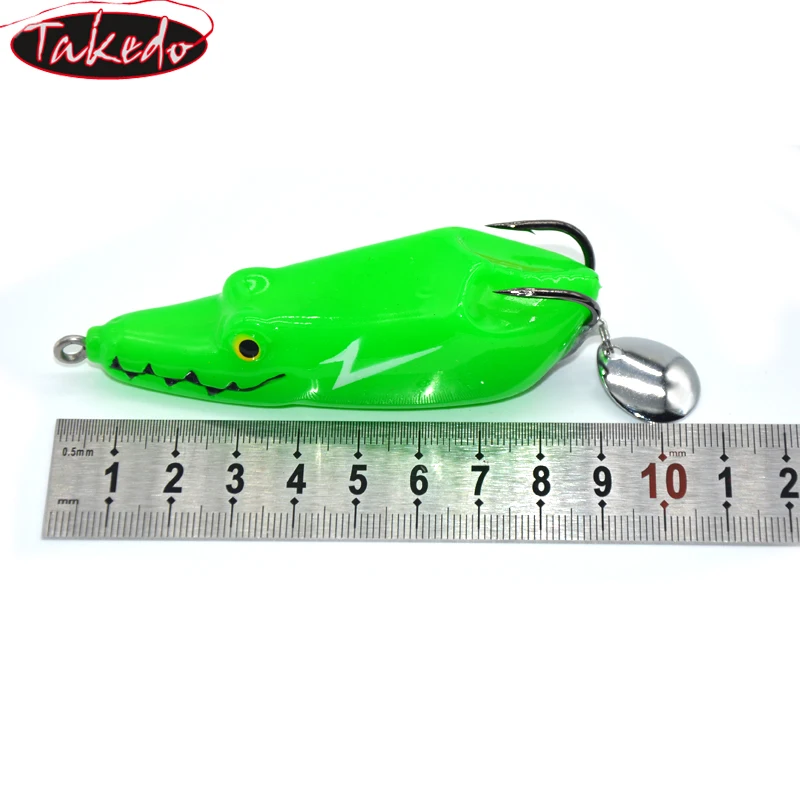 TAKEDO 9CM 22.8G 1PCS Isca Artificial PVC Bait Topwater Lure Pesca Bait Floating Bass Lure Soft Lure Frog Lure For Snakehead
TAKEDO 9CM 22.8G 1PCS Isca Artificial PVC Bait Topwater Lure Pesca Bait Floating Bass Lure Soft Lure Frog Lure For Snakehead