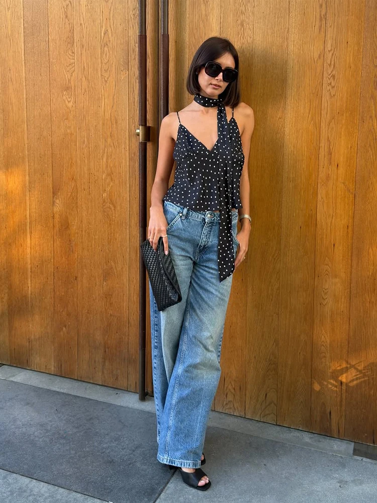 Black White Polka Dot Halter Cami Vest Women Sexy Deep V Neck Sleeveless Tie Back Blouse 2026 Lady Party Night Streetwear Top
Black White Polka Dot Halter Cami Vest Women Sexy Deep V Neck Sleeveless Tie Back Blouse 2026 Lady Party Night Streetwear Top