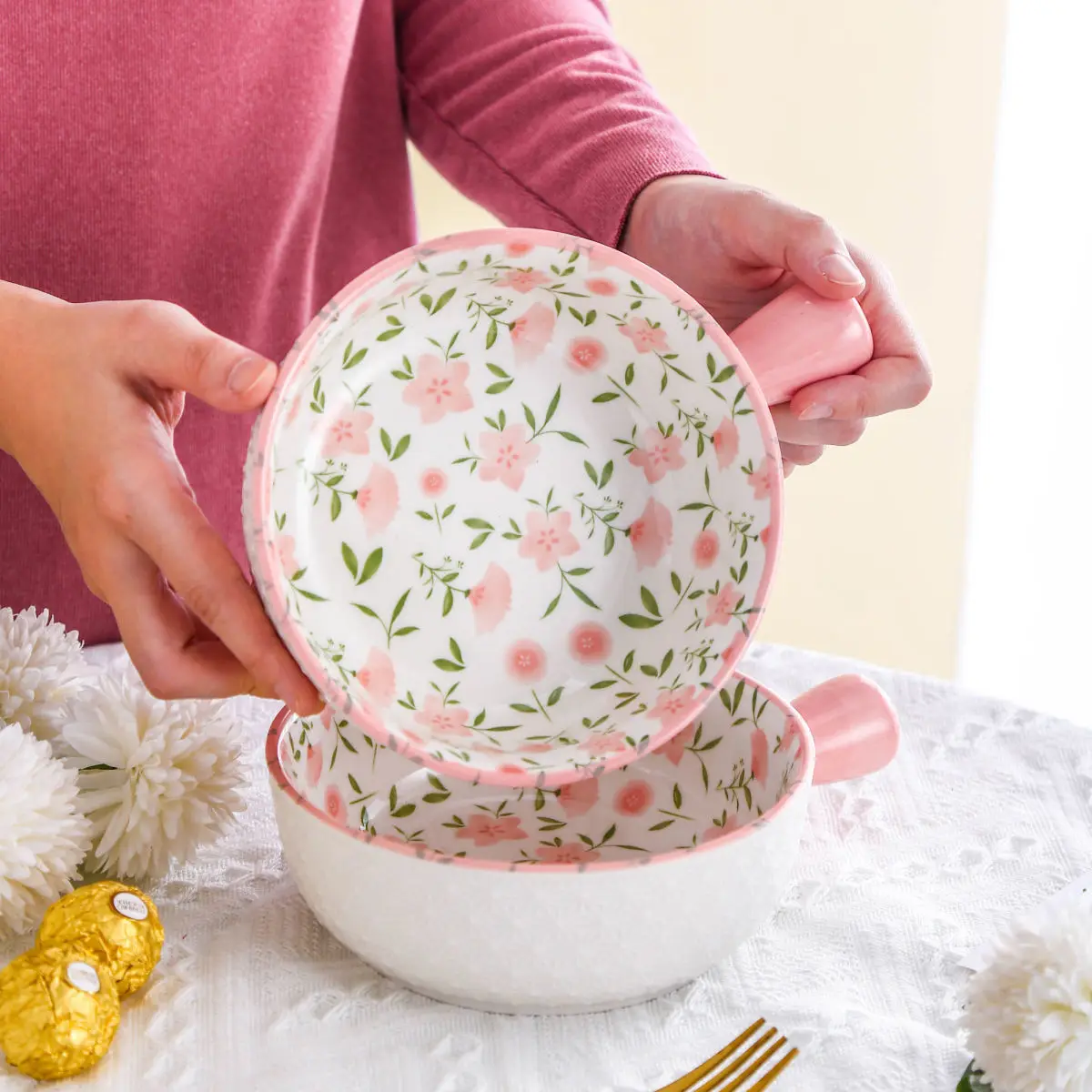 New Tableware Ceramic Handle Bowl Instant Noodle Bowl European and American Style Salad Bowl Cute Fruit Bowl Breakfast Bowl
New Tableware Ceramic Handle Bowl Instant Noodle Bowl European and American Style Salad Bowl Cute Fruit Bowl Breakfast Bowl