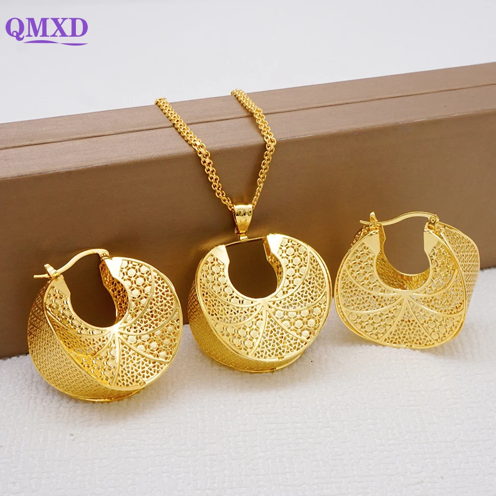 Fashion Dubai Gold Color Jewelry Sets Round Pendent Necklace Earrings For Women Chain Set Daily Wear Party Wedding Gifts
Fashion Dubai Gold Color Jewelry Sets Round Pendent Necklace Earrings For Women Chain Set Daily Wear Party Wedding Gifts