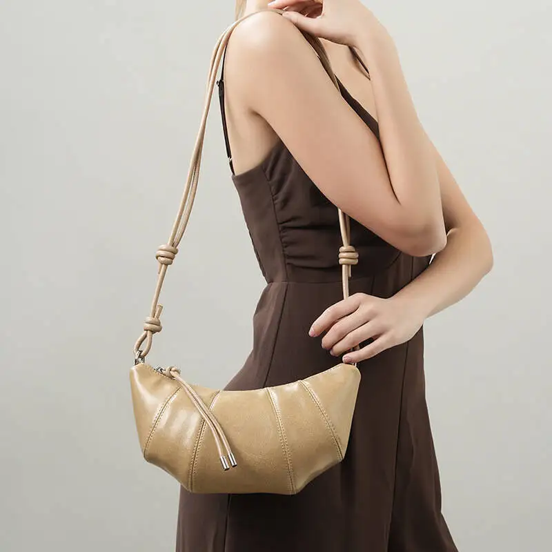 Croissant Versatile New White Fashion Luxury Spring Summer Lightweight Commuter Small Women's High-End Crossbody Bag
Croissant Versatile New White Fashion Luxury Spring Summer Lightweight Commuter Small Women's High-End Crossbody Bag