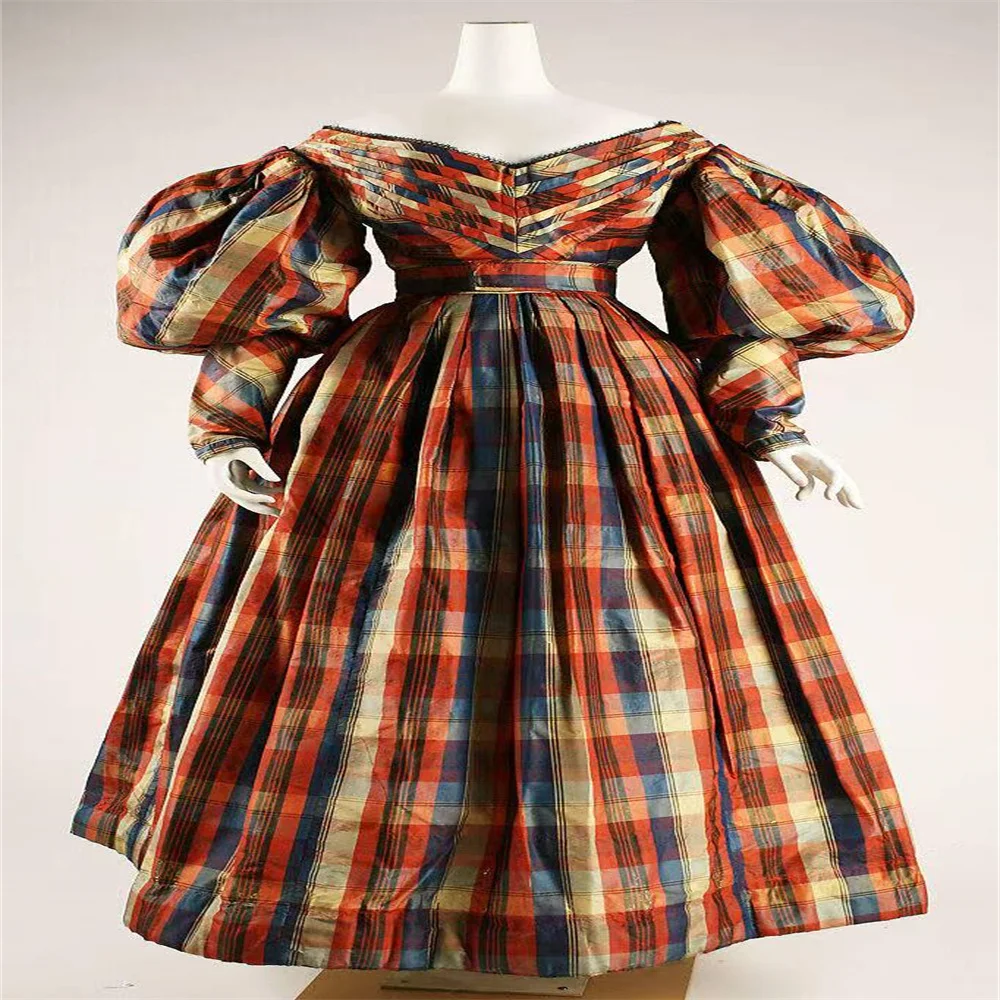 1870s Renaissance Victorian Royal Court Princess Costume Theatre Stage Performance Afternoon Striped Plaid Dress Queen Ball Gow
1870s Renaissance Victorian Royal Court Princess Costume Theatre Stage Performance Afternoon Striped Plaid Dress Queen Ball Gow