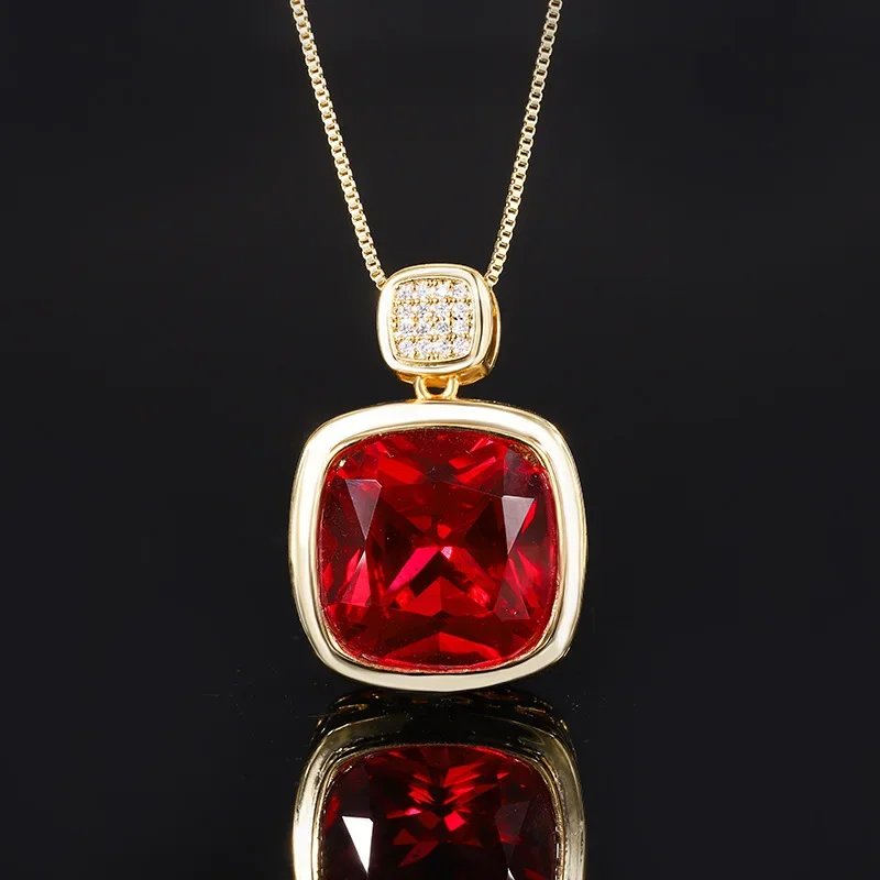 New Jewelry S925 Silver Plated 18K Gold Red Corundum Gold Retro Exquisite Pendant Necklace Main Stone 16 * 16
New Jewelry S925 Silver Plated 18K Gold Red Corundum Gold Retro Exquisite Pendant Necklace Main Stone 16 * 16