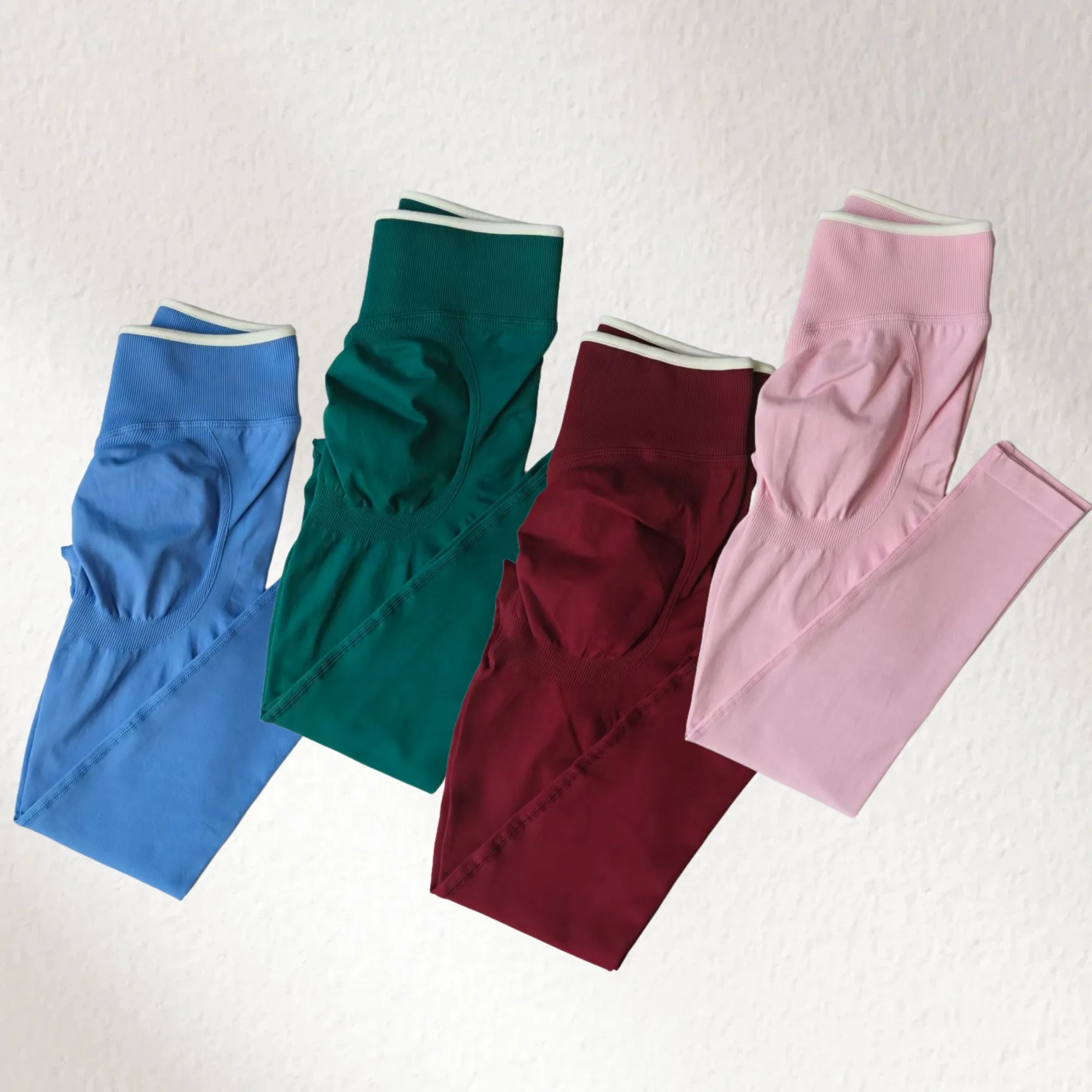 Брюки для йоги 2025, модные спортивные новые бесшовные плотные контрастные цвета, тонкие и тонкие женские спортивные брюки на плоской подошве для йоги
Брюки для йоги 2025, модные спортивные новые бесшовные плотные контрастные цвета, тонкие и тонкие женские спортивные брюки на плоской подошве для йоги