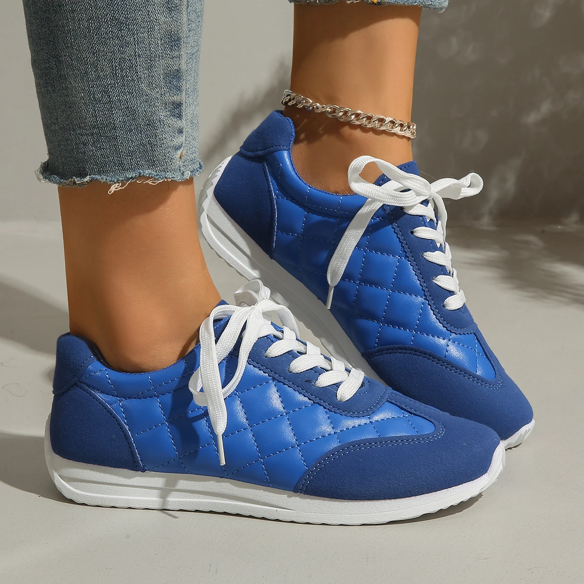 Spring Women's Sneakers Fashion Ladies Vulcanize Shoes Outdoor Running Walking Female Shoes Comfort Lightweight Sneakers Size 41
Spring Women's Sneakers Fashion Ladies Vulcanize Shoes Outdoor Running Walking Female Shoes Comfort Lightweight Sneakers Size 41