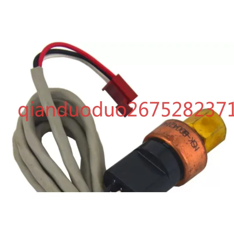 Suitable for Haier high and low pressure sensor 0010452528 PS8051A 15NH4-H4R410A
Suitable for Haier high and low pressure sensor 0010452528 PS8051A 15NH4-H4R410A