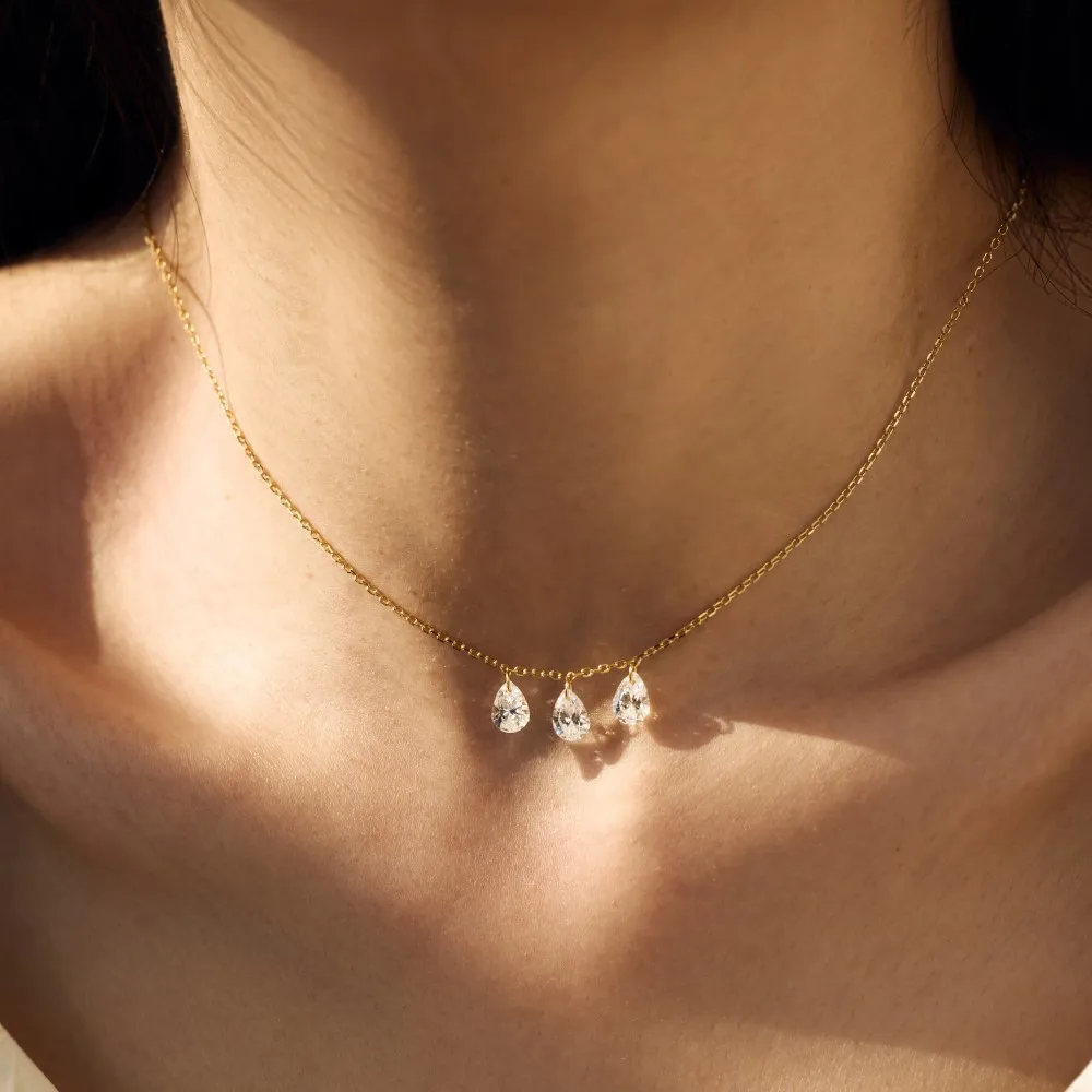 CCFJOYAS 925 Sterling Silver Three Sparkling Clear Water Droplet shaped Zircon Pendant Necklace Women Wedding Party Fine Jewelry
CCFJOYAS 925 Sterling Silver Three Sparkling Clear Water Droplet shaped Zircon Pendant Necklace Women Wedding Party Fine Jewelry