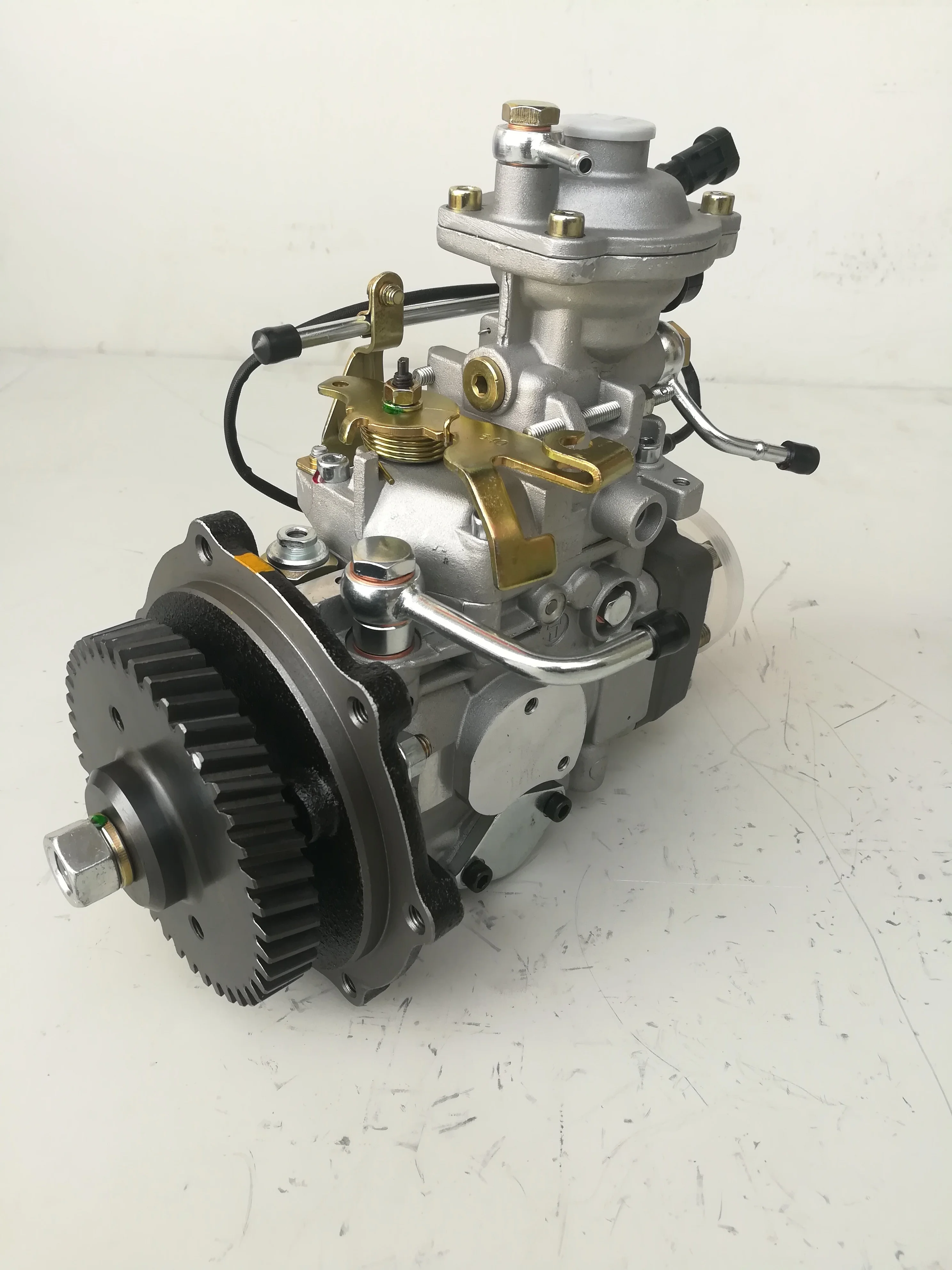 Hot Sale Car Accessories Engine Oil Pump Model 0001060107 VE4/11F1800L107 Fuel Pump
Hot Sale Car Accessories Engine Oil Pump Model 0001060107 VE4/11F1800L107 Fuel Pump