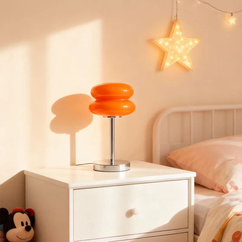 Кремовый стиль середины века, скандинавский минималистичный настольный светильник, декоративная лампа для гардеробной для девочек, теплый ночник с окружающим среде
Кремовый стиль середины века, скандинавский минималистичный настольный светильник, декоративная лампа для гардеробной для девочек, теплый ночник с окружающим среде