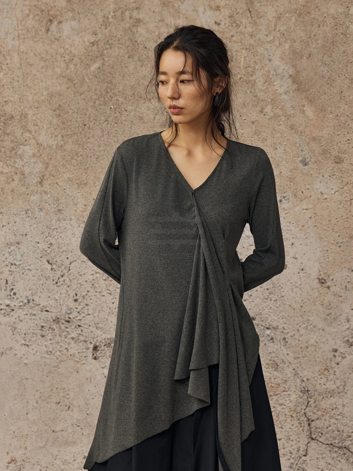 Тонкий вязаный свитер из шерсти Alpw Cloud Dormi в сельском стиле, простой, элегантный, средней длины, в китайском стиле...
Тонкий вязаный свитер из шерсти Alpw Cloud Dormi в сельском стиле, простой, элегантный, средней длины, в китайском стиле...