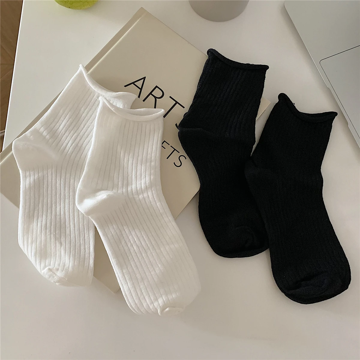 Spring Summer New 2pcs Long Socks for Women, 1 Black + 1 White, All-match Korean Thin Cotton Socks with Rolled Edges
Spring Summer New 2pcs Long Socks for Women, 1 Black + 1 White, All-match Korean Thin Cotton Socks with Rolled Edges