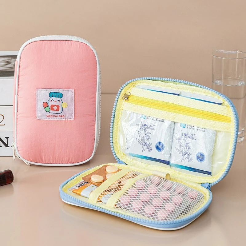 12*18.5cm Portable Medical Organizer Bag Waterproof Nylon Medicine Case with Compartments,Cute First Aid Kit for Home Travel
12*18.5cm Portable Medical Organizer Bag Waterproof Nylon Medicine Case with Compartments,Cute First Aid Kit for Home Travel