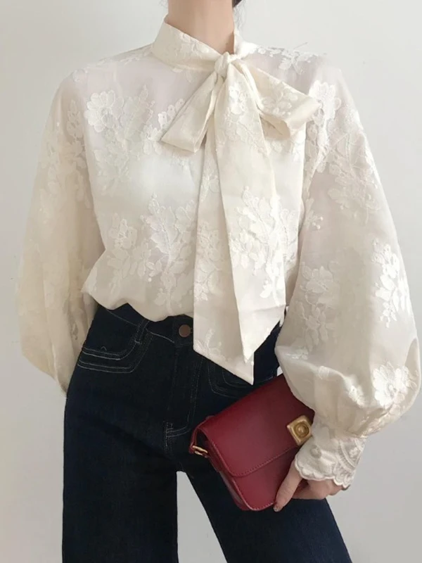 Аутентичная женская блузка с кружевной отделкой, свободного кроя, с длинными рукавами, премиум-качества, модная и элегантная, для ранней весны
Аутентичная женская блузка с кружевной отделкой, свободного кроя, с длинными рукавами, премиум-качества, модная и элегантная, для ранней весны